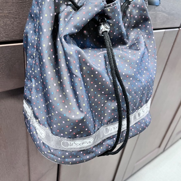 LeSportSac Drawstring Bucket Gray Nylon Crossbody Bag - Picture 4 of 7